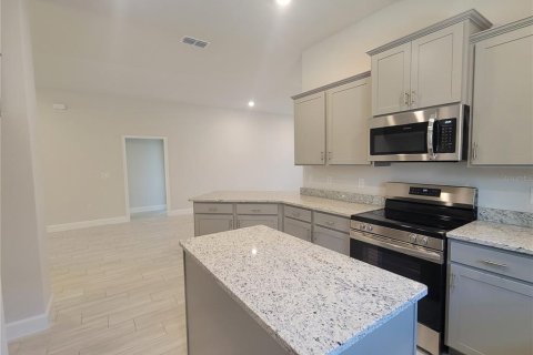 Casa en venta en Dade City, Florida, 4 dormitorios, 204.38 m2 № 1916556 - foto 11