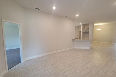 Casa en venta en Dade City, Florida, 4 dormitorios, 204.38 m2 № 1916556 - foto 15