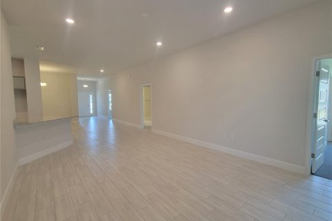 Casa en venta en Dade City, Florida, 4 dormitorios, 204.38 m2 № 1916556 - foto 20