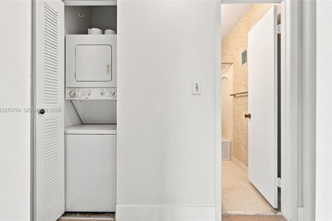 Villa ou maison à vendre à Miramar, Floride: 3 chambres, 90.21 m2 № 2314034 - photo 16