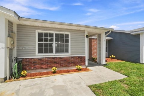 Villa ou maison à vendre à Miramar, Floride: 3 chambres, 90.21 m2 № 2314034 - photo 3