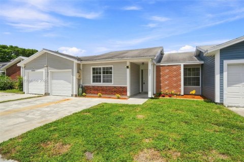 Villa ou maison à Miramar, Floride 3 chambres, 90.21 m2 № 2314034