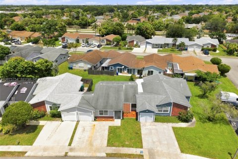 Villa ou maison à vendre à Miramar, Floride: 3 chambres, 90.21 m2 № 2314034 - photo 29