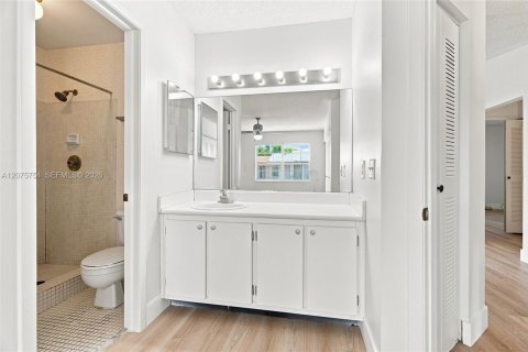 Villa ou maison à vendre à Miramar, Floride: 3 chambres, 90.21 m2 № 2314034 - photo 14