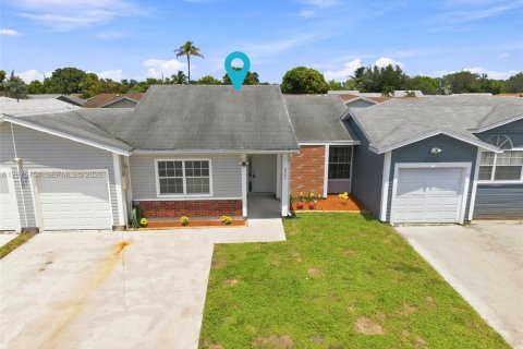Villa ou maison à vendre à Miramar, Floride: 3 chambres, 90.21 m2 № 2314034 - photo 26