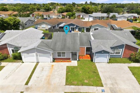 Villa ou maison à vendre à Miramar, Floride: 3 chambres, 90.21 m2 № 2314034 - photo 28