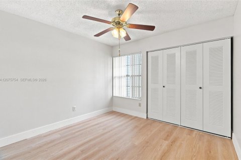 Villa ou maison à vendre à Miramar, Floride: 3 chambres, 90.21 m2 № 2314034 - photo 22
