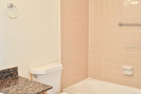 Condominio en alquiler en Sarasota, Florida, 2 dormitorios, 104.24 m2 № 1903334 - foto 9
