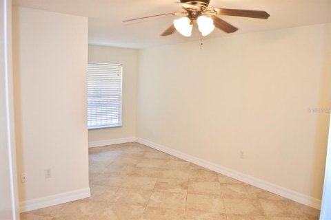 Condominio en alquiler en Sarasota, Florida, 2 dormitorios, 104.24 m2 № 1903334 - foto 5