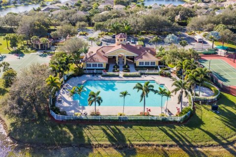 Купить таунхаус в Мирамар, Флорида 3 спальни, 166.57м2, № 2011633 - фото 22