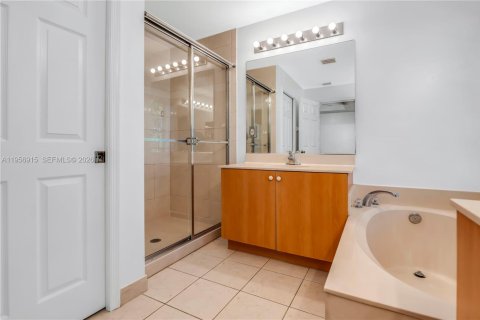 Купить таунхаус в Мирамар, Флорида 3 спальни, 166.57м2, № 2011633 - фото 12