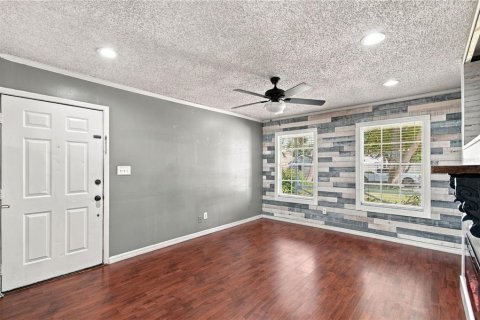 House in Orlando, Florida 3 bedrooms, 117.99 sq.m. № 2419097 - photo 7