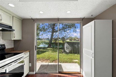 House in Orlando, Florida 3 bedrooms, 117.99 sq.m. № 2419097 - photo 17