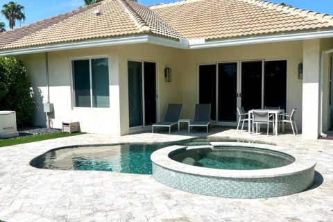 House in Wellington, Florida 3 bedrooms, 185.43 sq.m. № 2182997 - photo 4