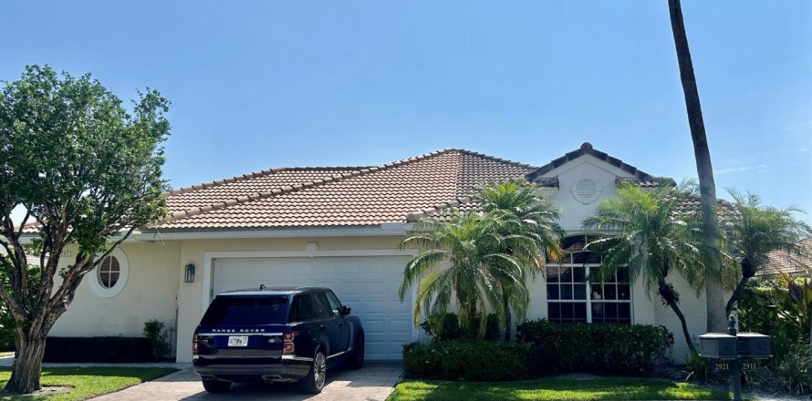 House in Wellington, Florida 3 bedrooms, 185.43 sq.m. № 2182997