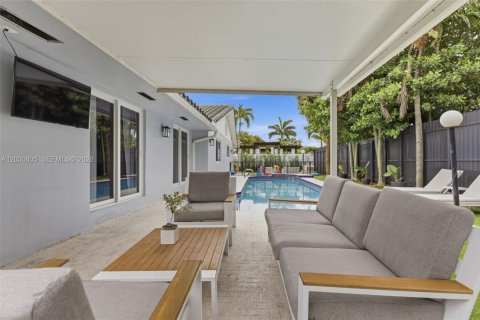 Villa ou maison à vendre à Hialeah, Floride: 3 chambres, 222.41 m2 № 2084817 - photo 18