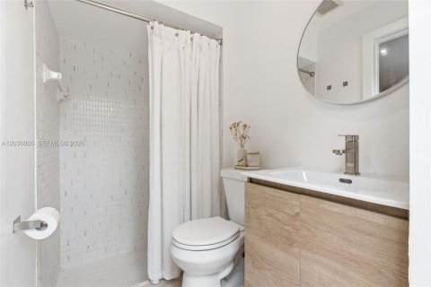 Villa ou maison à vendre à Hialeah, Floride: 3 chambres, 222.41 m2 № 2084817 - photo 13