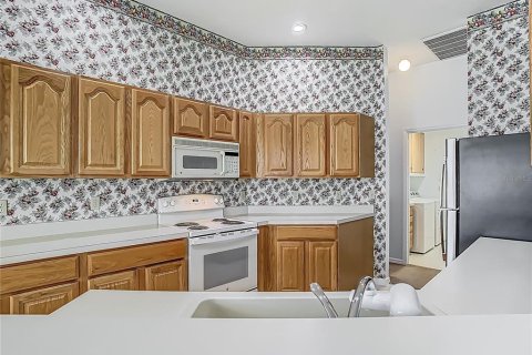 House in Winter Park, Florida 4 bedrooms, 201.69 sq.m. № 1636223 - photo 15