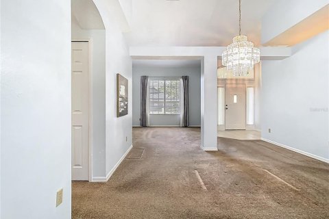 House in Winter Park, Florida 4 bedrooms, 201.69 sq.m. № 1636223 - photo 8