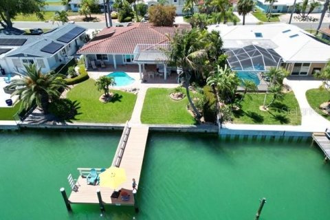 Casa en Treasure Island, Florida 3 dormitorios, 180.97 m2 № 2099092