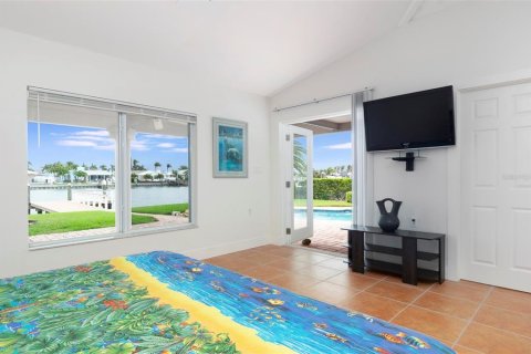 Casa en venta en Treasure Island, Florida, 3 dormitorios, 180.97 m2 № 2099092 - foto 11