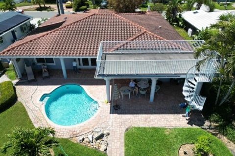 Casa en venta en Treasure Island, Florida, 3 dormitorios, 180.97 m2 № 2099092 - foto 25