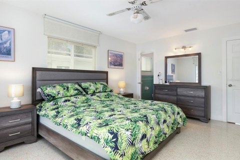 Casa en venta en Treasure Island, Florida, 3 dormitorios, 180.97 m2 № 2099092 - foto 14