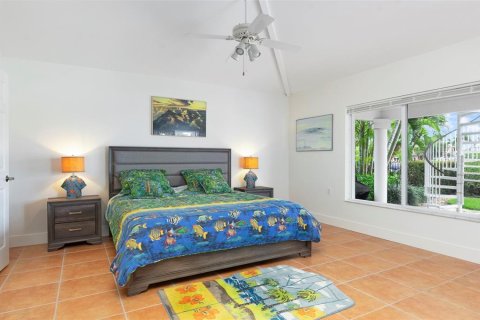 Casa en venta en Treasure Island, Florida, 3 dormitorios, 180.97 m2 № 2099092 - foto 10