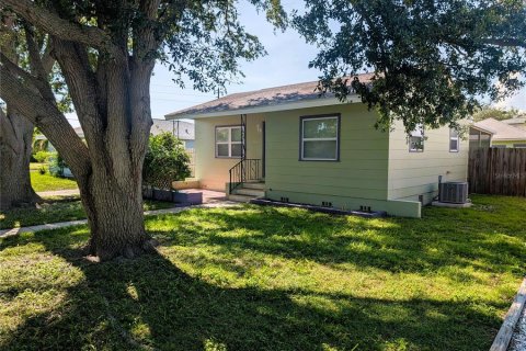 Casa en venta en Gulfport, Florida, 3 dormitorios, 116.87 m2 № 1789570 - foto 2