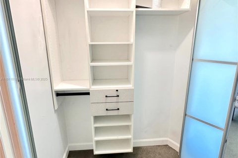 Copropriété à louer à Miami Beach, Floride: 2 chambres, 107.77 m2 № 1967349 - photo 12