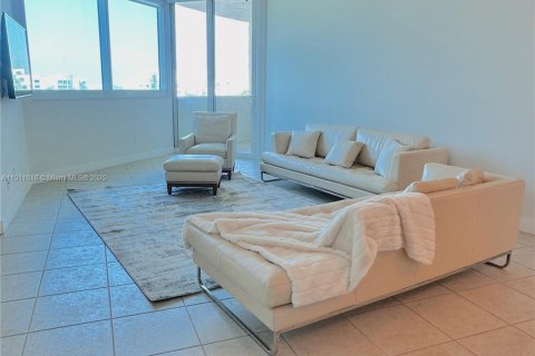 Copropriété à louer à Miami Beach, Floride: 2 chambres, 107.77 m2 № 1967349 - photo 2