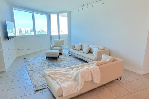 Copropriété à louer à Miami Beach, Floride: 2 chambres, 107.77 m2 № 1967349 - photo 15