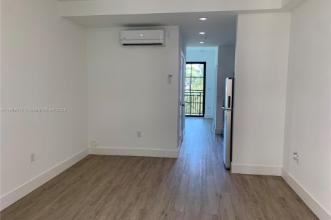 Condo in Davie, Florida  № 1891232 - photo 9