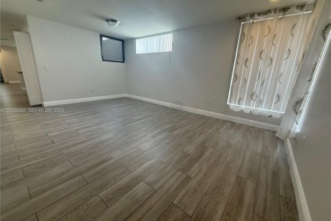 Touwnhouse à louer à Hialeah, Floride: 3 chambres, 153.29 m2 № 2168002 - photo 6