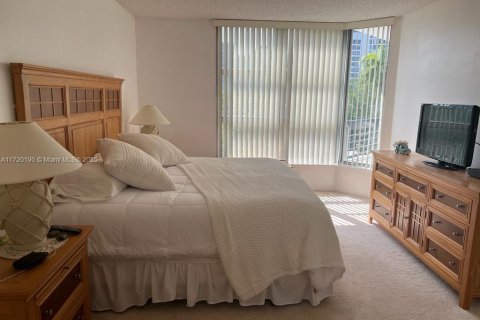 Снять в аренду кондоминиум в Авентура, Флорида 2 спальни, 109.72м2, № 1958938 - фото 5