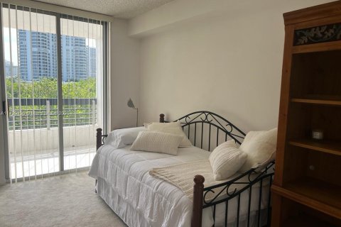 Снять в аренду кондоминиум в Авентура, Флорида 2 спальни, 109.72м2, № 1958938 - фото 8