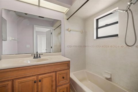 Villa ou maison à louer à Haines City, Floride: 4 chambres, 233.74 m2 № 2310712 - photo 29