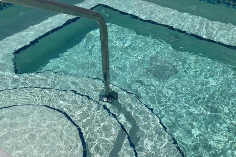 Copropriété à vendre à Miami, Floride: 2 chambres, 96.25 m2 № 1990724 - photo 4