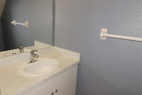 Touwnhouse à vendre à Palm Harbor, Floride: 3 chambres, 194.91 m2 № 1901606 - photo 10
