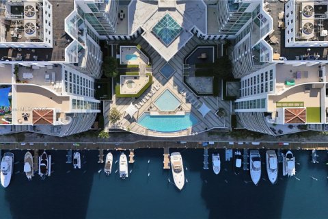 Condominio en venta en Aventura, Florida, 2 dormitorios, 147.71 m2 № 1939868 - foto 2