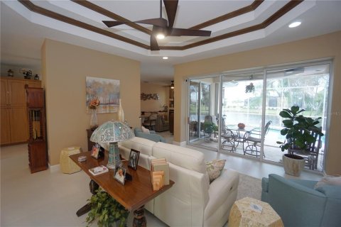 Villa ou maison à vendre à Punta Gorda, Floride: 3 chambres, 177.81 m2 № 2400231 - photo 11