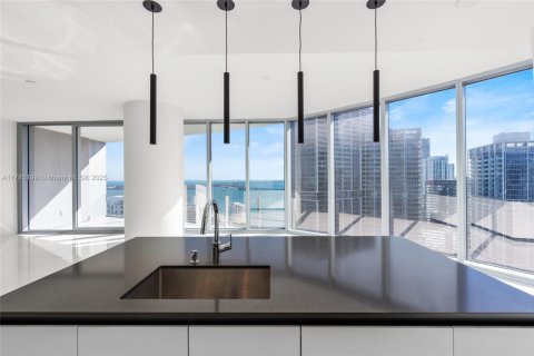 Condominio en venta en Miami, Florida, 3 dormitorios, 224.27 m2 № 1862772 - foto 20