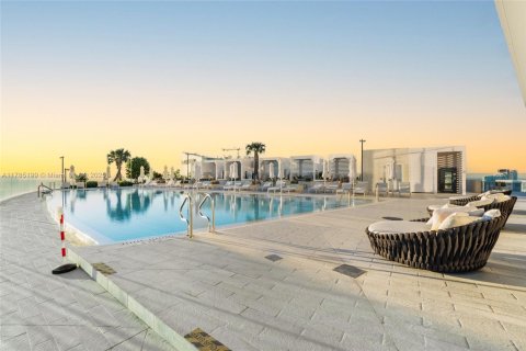 Condominio en venta en Miami, Florida, 3 dormitorios, 224.27 m2 № 1862772 - foto 1