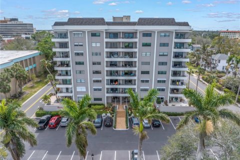 Condo in Bradenton, Florida, 2 bedrooms  № 1527991 - photo 1