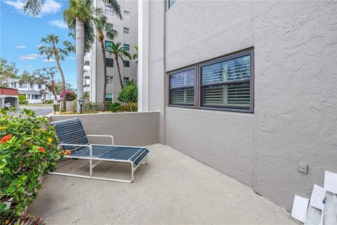 Condo in Bradenton, Florida, 2 bedrooms  № 1527991 - photo 9