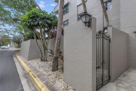 Condo in Bradenton, Florida, 2 bedrooms  № 1527991 - photo 5