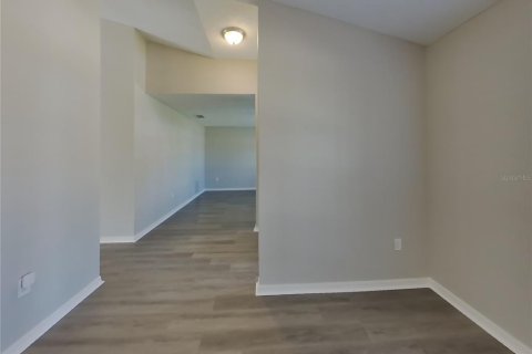 Casa en alquiler en Kissimmee, Florida, 4 dormitorios, 205.04 m2 № 2112918 - foto 4
