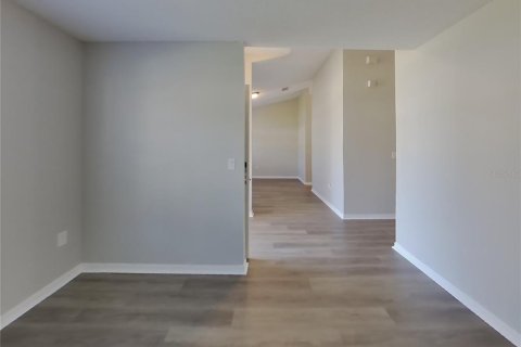 Casa en alquiler en Kissimmee, Florida, 4 dormitorios, 205.04 m2 № 2112918 - foto 18
