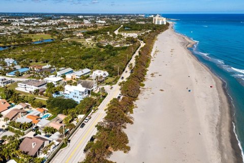 House in Jupiter, Florida 4 bedrooms, 423.91 sq.m. № 2004247 - photo 4