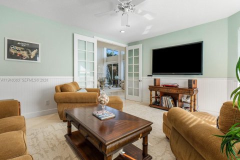 House in Jupiter, Florida 4 bedrooms, 423.91 sq.m. № 2004247 - photo 12